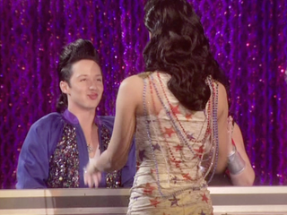 Illustration for article titled Johnny Weir Gets Kissed On RuPaul's Drag Race